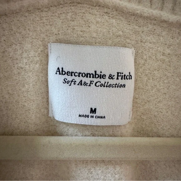 Abercrombie & Fitch Women’s Cream Sweater Vest - Picture 2 of 4